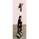 Elfordított fejű foltos zsiráf kézműves faszobor Indonéziából. Egzotikus dekoráció.