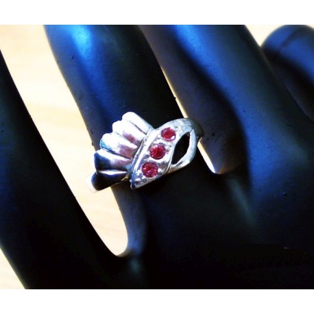 Pink köves apróság, Ezüst női gyűrű, Magyar 925-ös sterling ezüst, új sohasem használt állapotban.