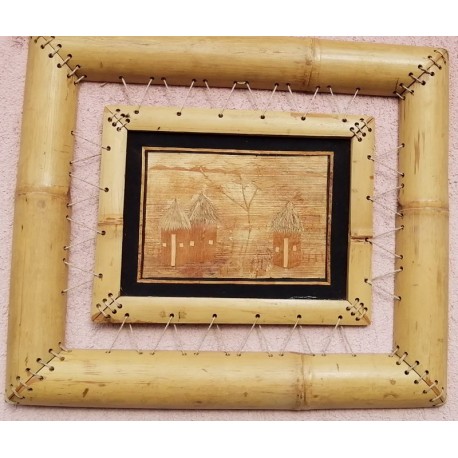 Bambuszkeretes Afrikai kézműves falikép, papirusz, és szalma dekorációval.