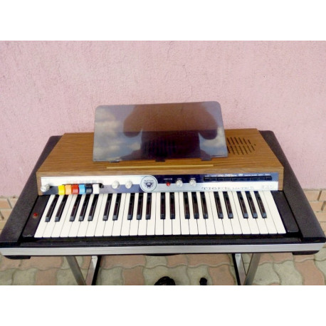 EKO Tiger Mate DL, elektromos orgona, eredeti táskájában, tartozékokkal. Hangszer gyűjteménybe való.