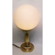 Gömb tejüveg búrás asztali lámpa, kifogástalan működőképes állapotban.