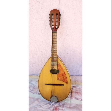 Lapos hátú portugál mandolin. Felújítandó állapotban.