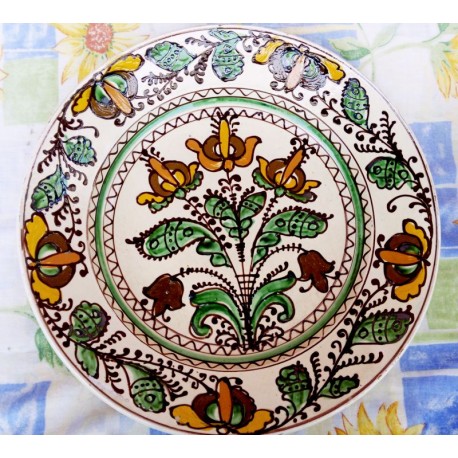 Óriás virágmintás Korondi faltányér. Kézműves népművészeti motívumokkal. Egyedi ritkaság.