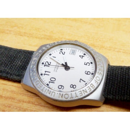 United colors of Benetton by Bulova. Alumínium tokos gyermekóra, működőképes állapotban.