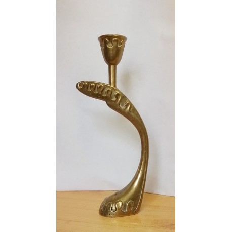 Art Deco ívelt gyertyatartó, kifogástalan állapotban. Egyedi dekoráció.
