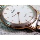 Bulova Quartz, naptáras klasszikus női karóra, aranyozott sávos csattal, szép állapotban.