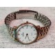 Bulova Quartz, naptáras klasszikus női karóra, aranyozott sávos csattal, szép állapotban.
