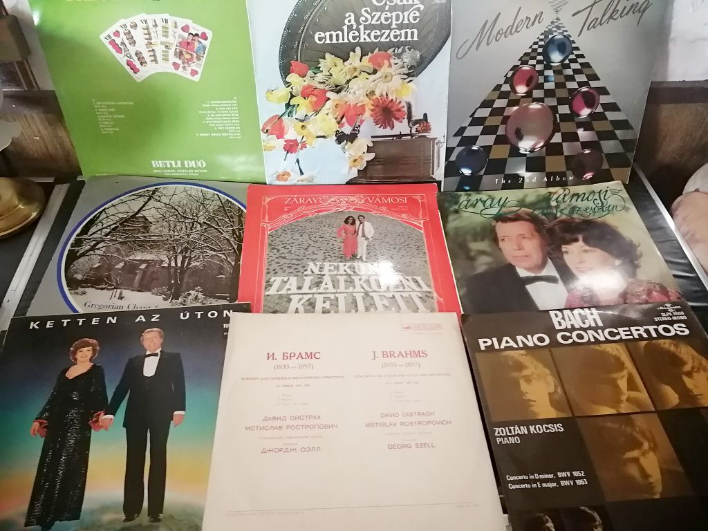 Retro hanglemezgyűjtemény vegyes válogatás 45+db egyben Retro hanglemezgyűjtemény vegyes válogatás 45+db egyben
