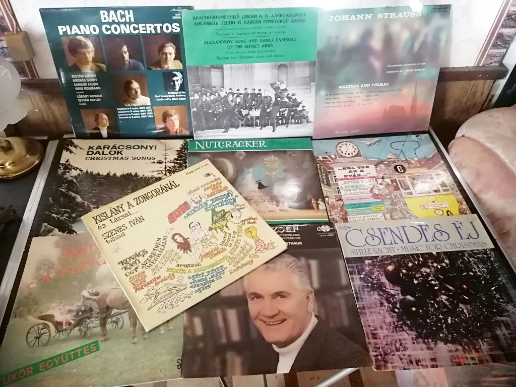 Retro hanglemezgyűjtemény vegyes válogatás 45+db egyben Retro hanglemezgyűjtemény vegyes válogatás 45+db egyben